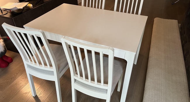 Продам стол и стулья Ekedalen ((IKEA)
